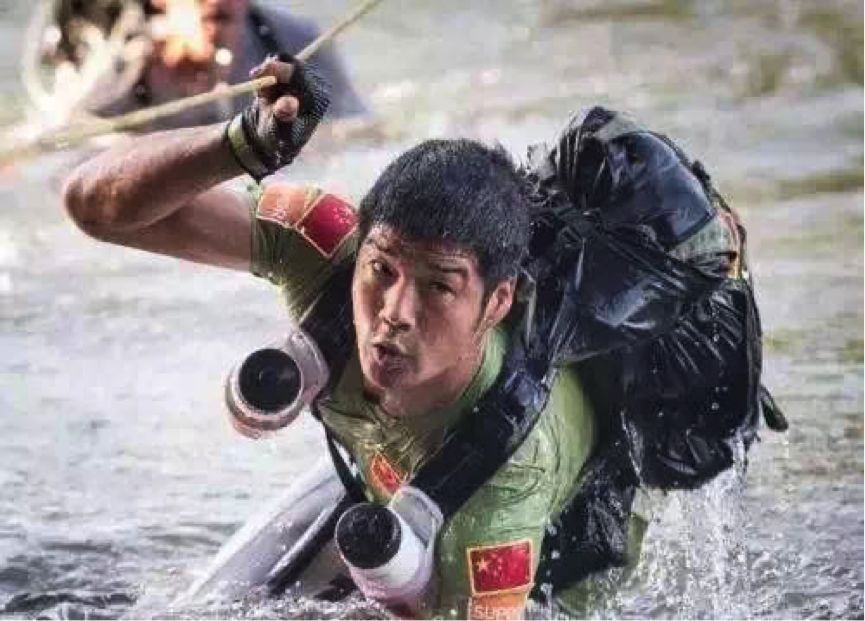 亚美体育网址-芬兰运动员赛场上拼尽全力，永不放弃向前