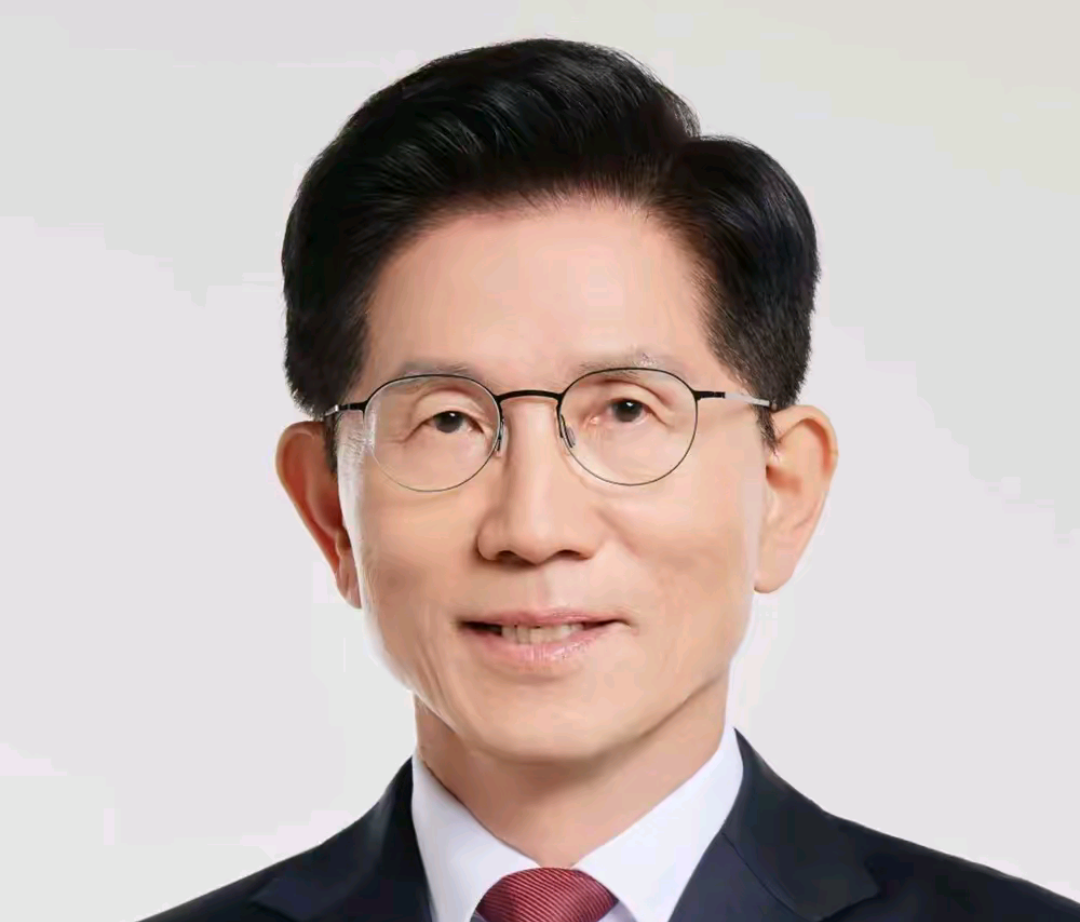 阿贾克斯晋级归途无阻，强成形势已定