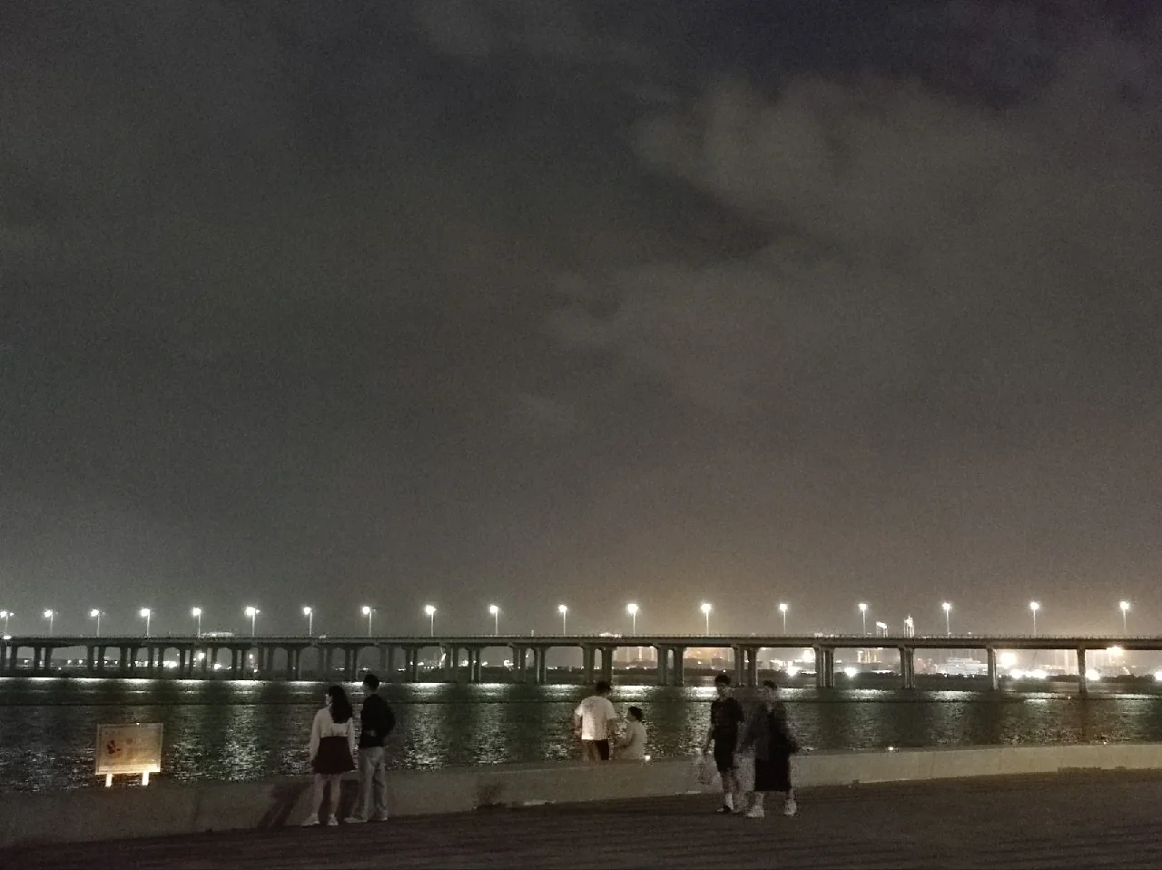 包含浙江队陷入低谷，展望暗淡无光的词条